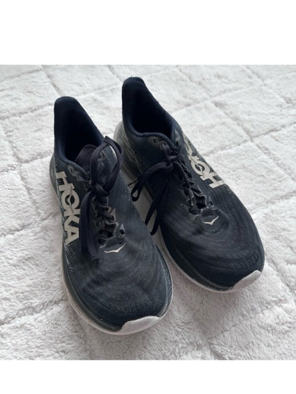 Hoka One One | Black Castlerock Women's Mach 5 Running Shoes | Size 7.5B